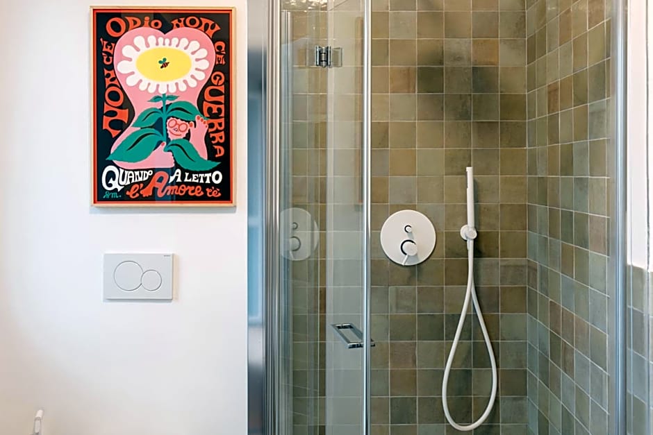 Tomato Urban Retreat