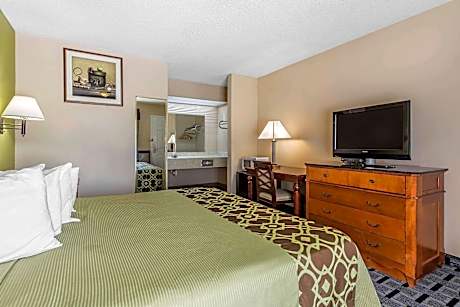 1 Queen Bed Nonsmoking