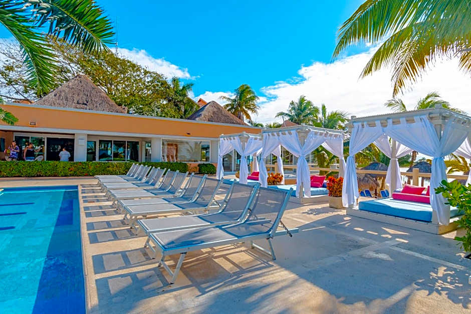 Puerto Aventuras Hotel & Beach Club