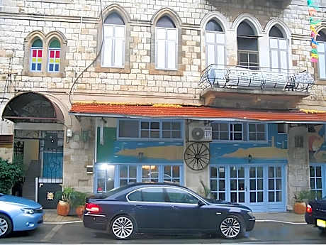 Akko Gate Hostel & Motel