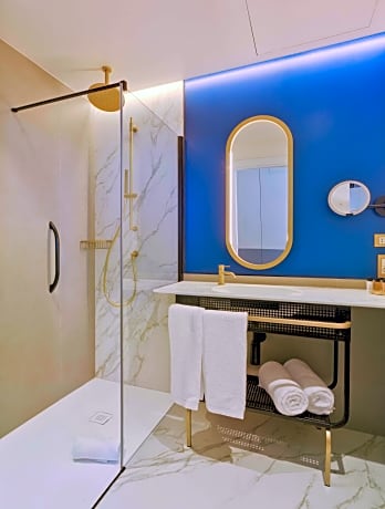JOAQUIN ROOM WITH SEA VIEW