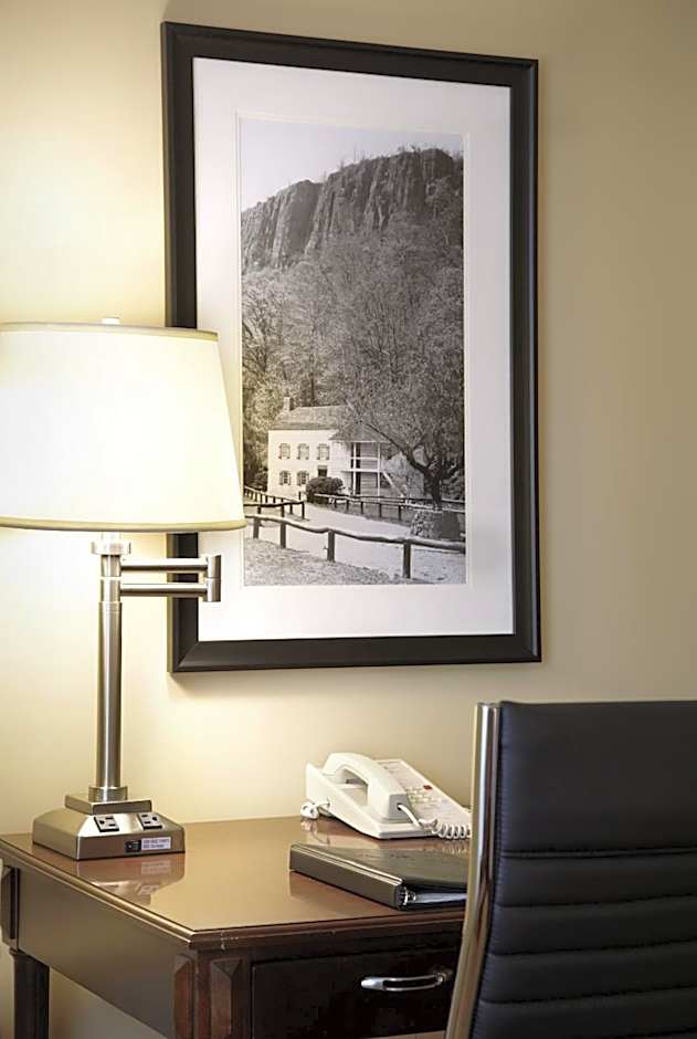 The Clinton Inn Hotel