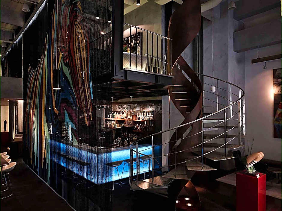 Pullman Jakarta Central Park Hotel