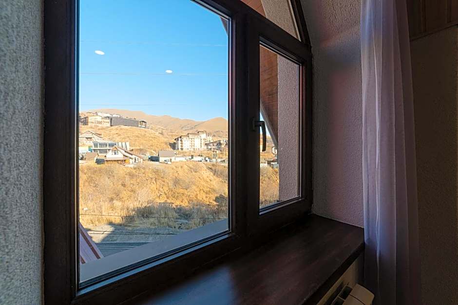 Ereto Hotel by SnowTime