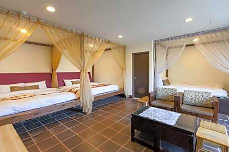 Family Room with Mountain View