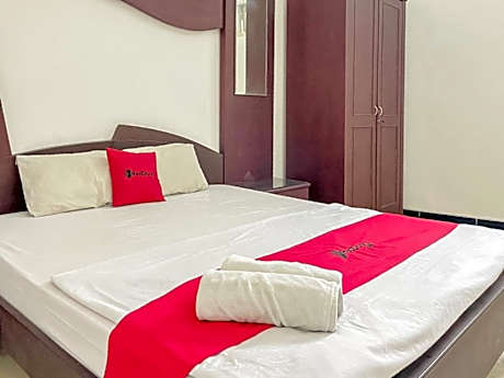 RedDoorz Room