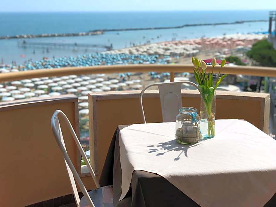 LUXORY BEACH APARTMENTS BELLARIA
