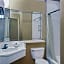 Super 8 by Wyndham Los Angeles Downtown