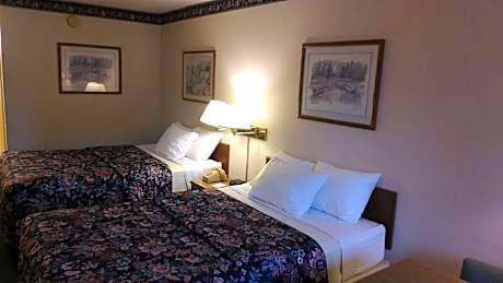 2 Double Beds Smoking