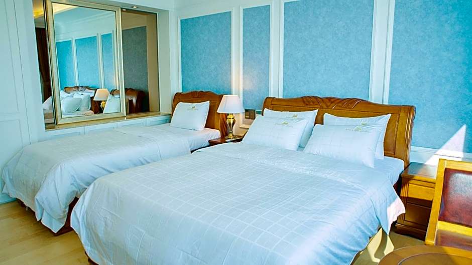 Fontana Beach Hotel