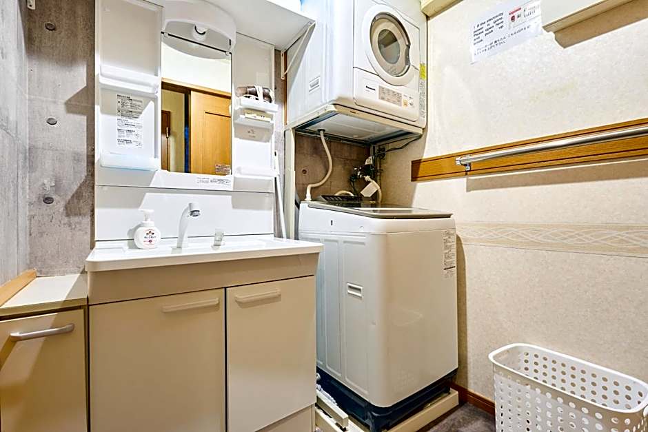 J-2S JR Yamanote Komagome, 3 storey 101sq 4BR, FreePark