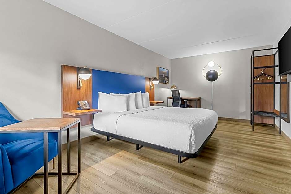 La Quinta Inn & Suites by Wyndham Huntsville Research Park