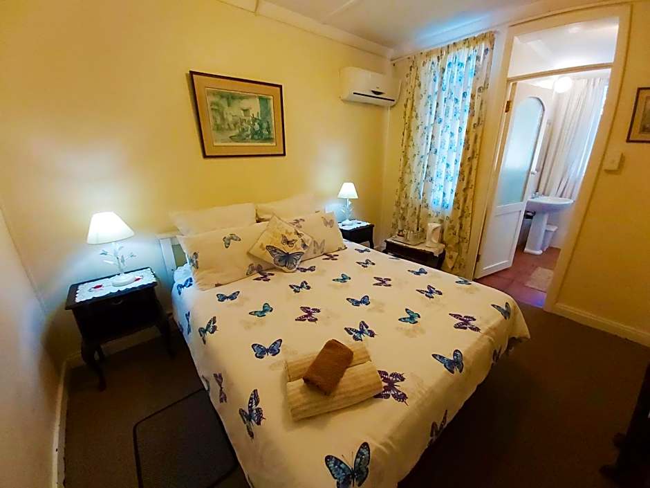 Foto 1 daripada 4 — Double Room