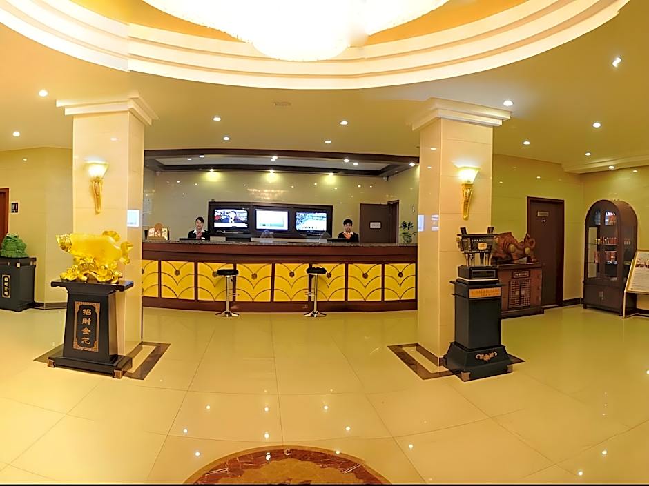 Green Tree Inn Urumqi San'gong Metro Station Exit