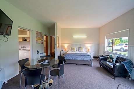 One Bedroom Family Apartment
