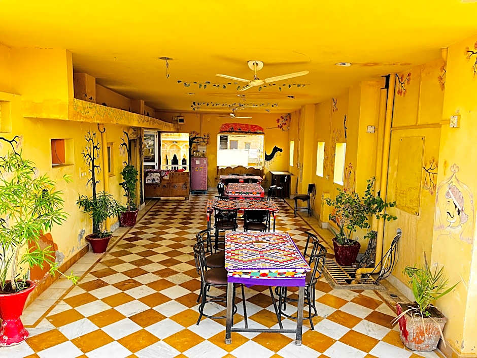 Golden Marigold Hotel