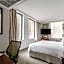 CLUB QUARTERS HOTEL, CENTRAL LOOP