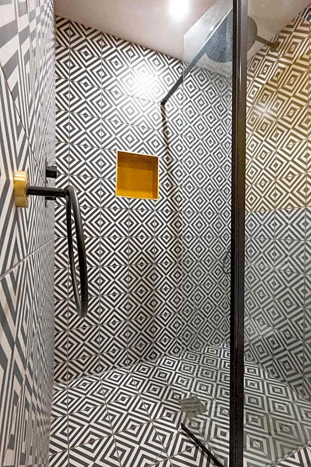 The Sheep and Penguin