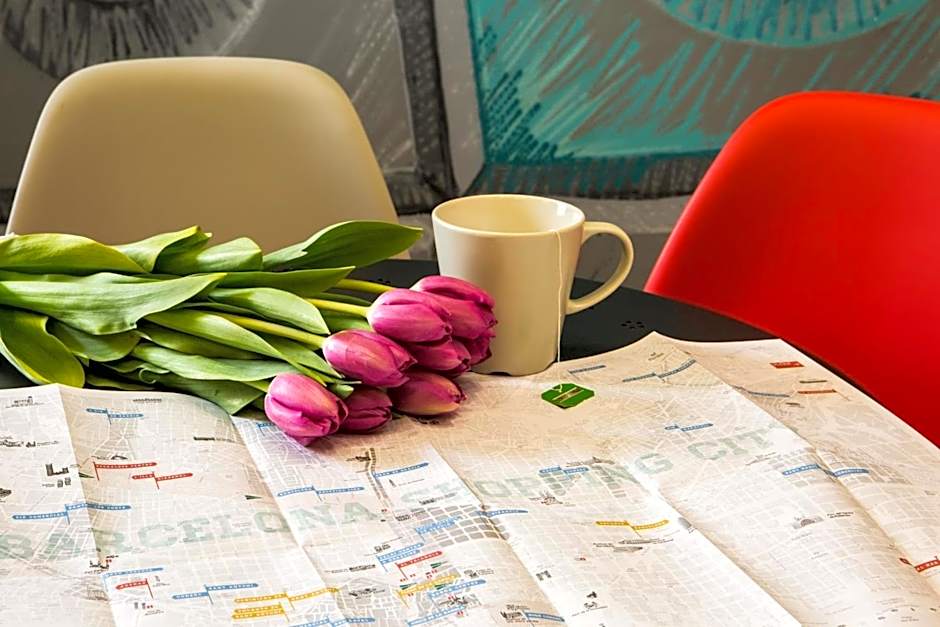 Born Barcelona Hostel