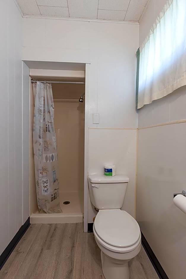 Parkside Motel by OYO Meadville Conneaut Lake