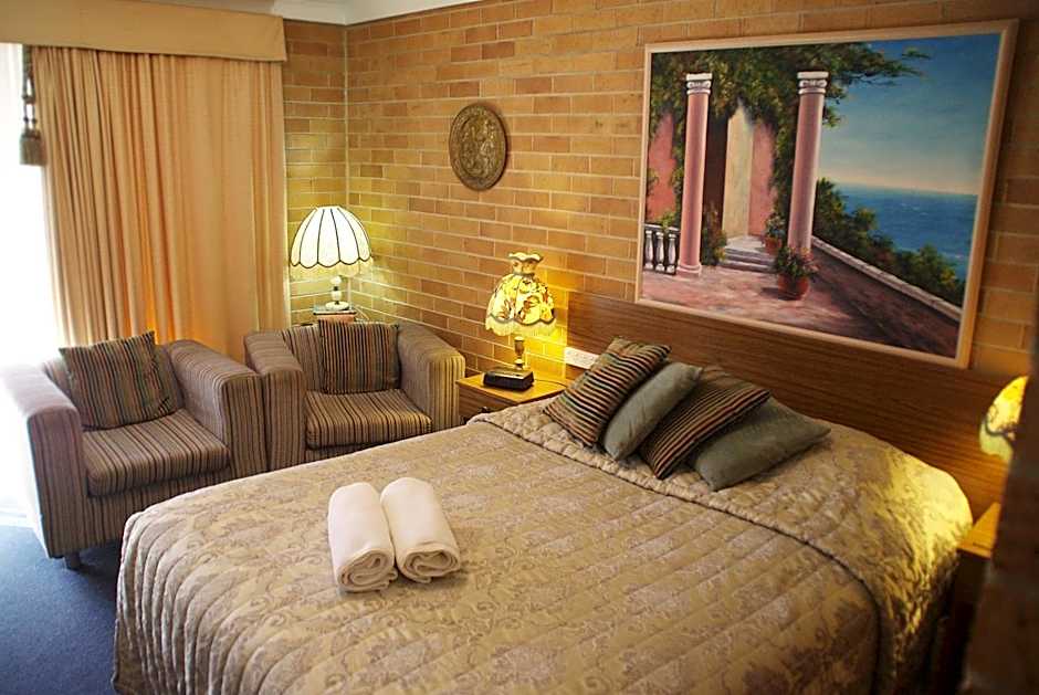 White Lanterns Motel