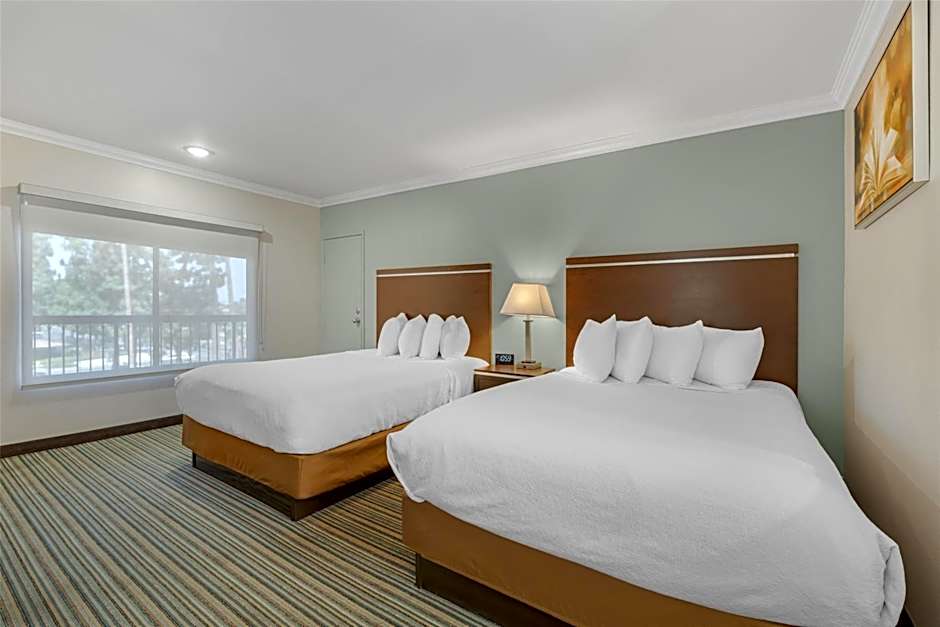 Best Western Courtesy Inn Hotel - Anaheim Resort at the Park