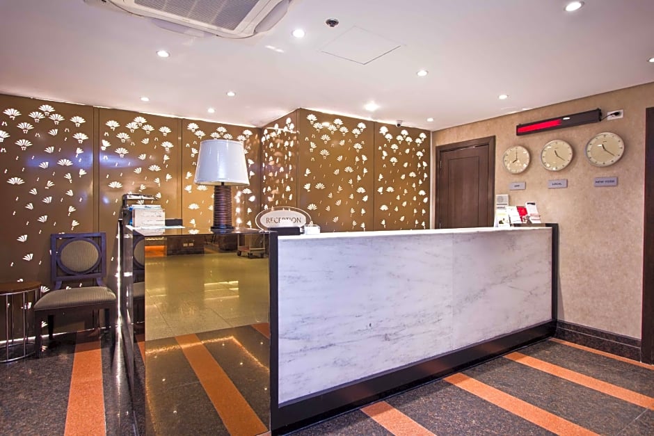 Crown Regency Hotel Makati