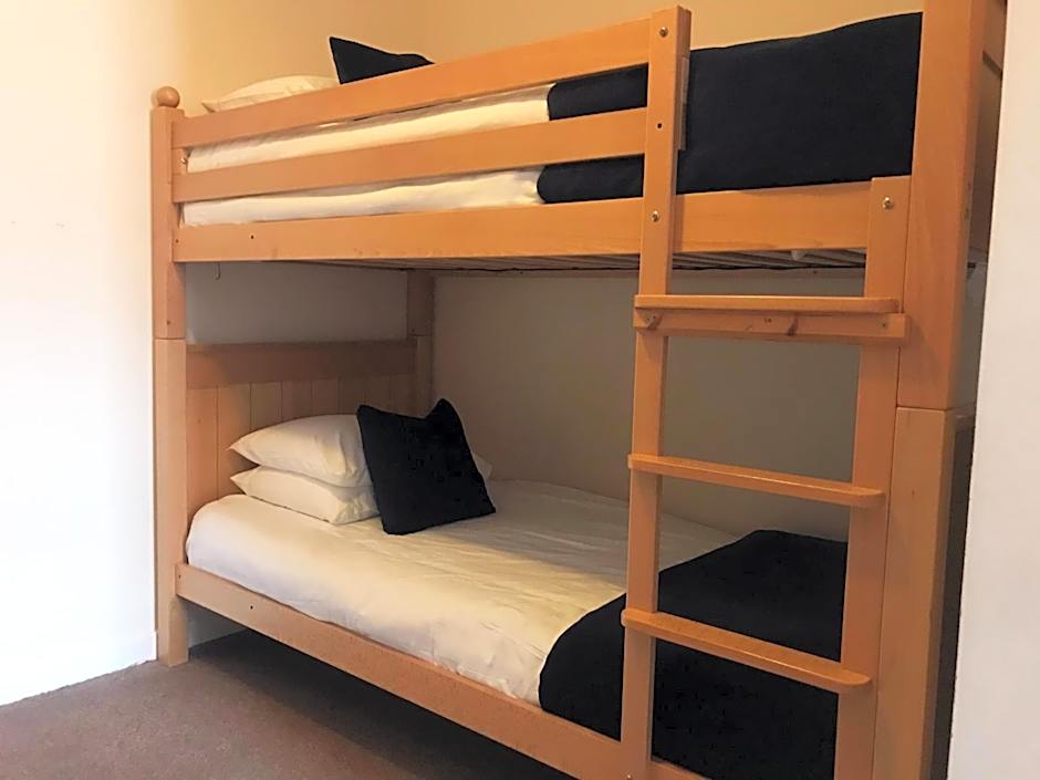 Dalmeny Resort Hotel