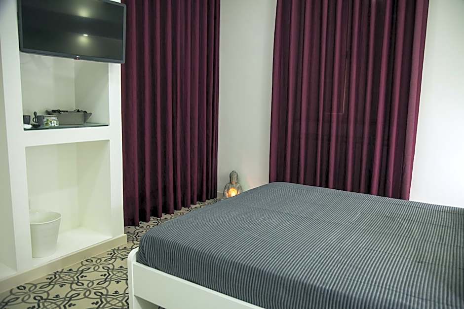 VILLA ADELAIDE SUITE & ROOM