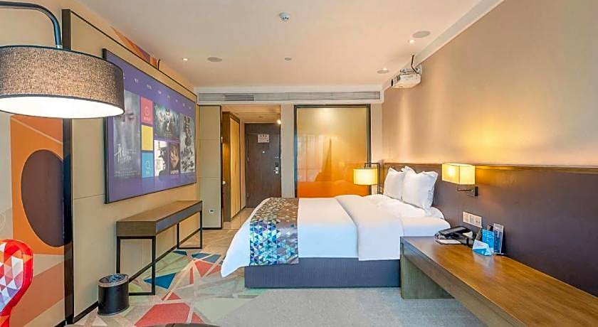 ZMAX Hotel Guangzhou Railway Station Sanyuanli  Metro Station