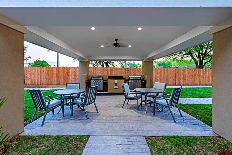 Staybridge Suites IAH Airport East By IHG