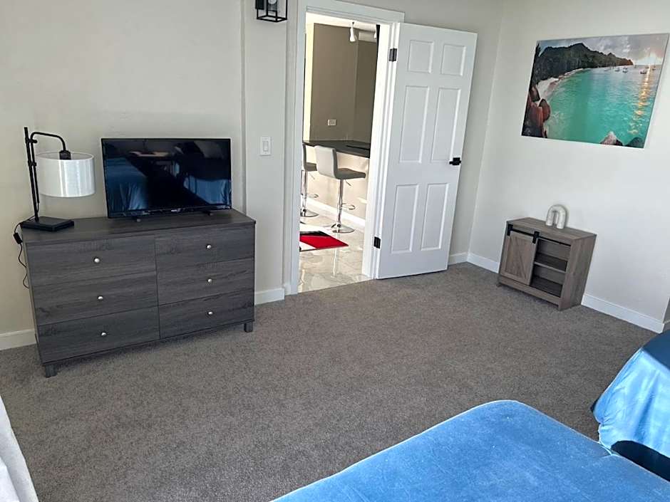 Stunning Views Best location in Hilo 2BR modern Condo