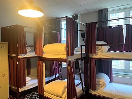 Bed in 10-Bed Mixed Dorm Ensuite