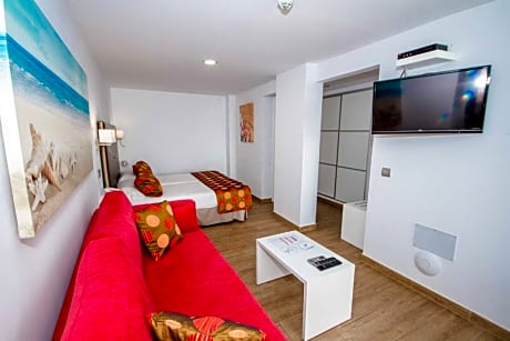 STUDIO PREMIUM 1 ADULT