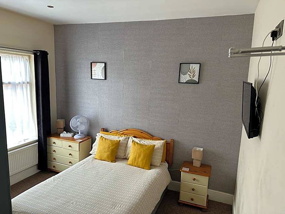 The Grosvenor Free house