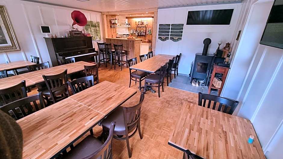 Miramont Horse Trekking Hostel