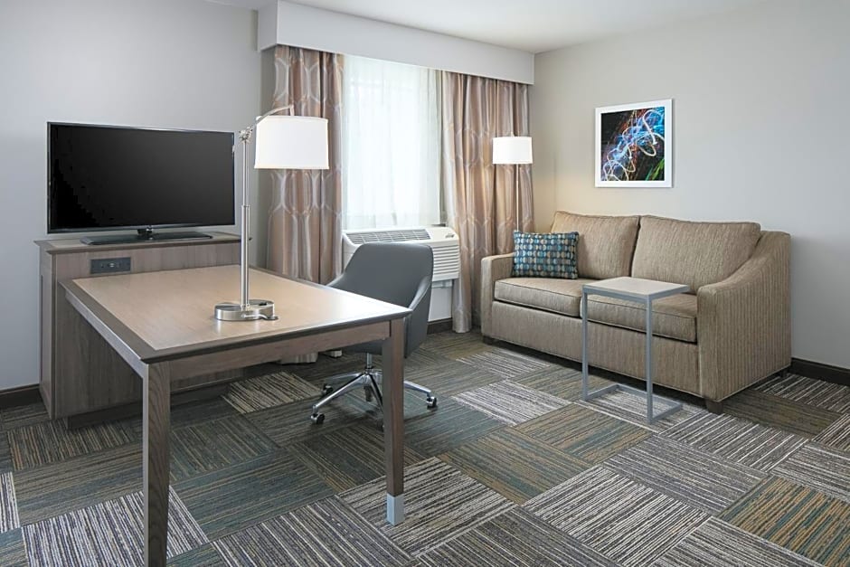 Hampton Inn & Suites-Hudson Wisconsin