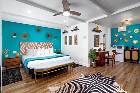 Deluxe King Room