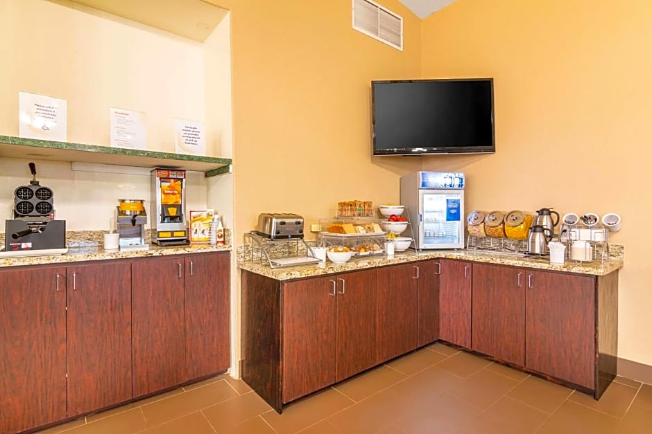Comfort Inn & Suites