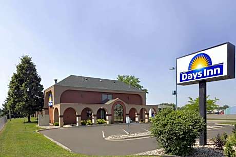 Days Inn by Wyndham Willmar