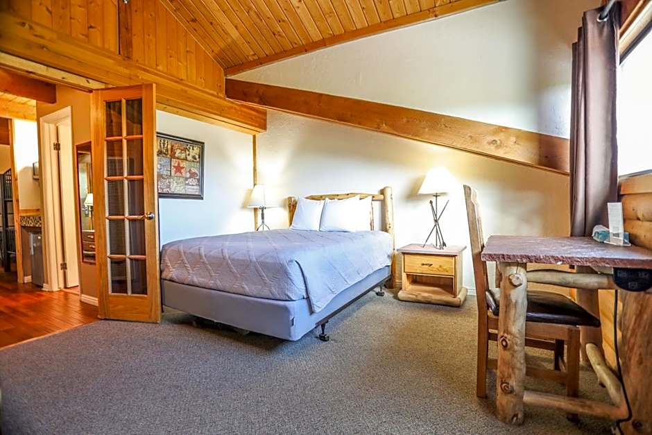The Boulder Creek Lodge