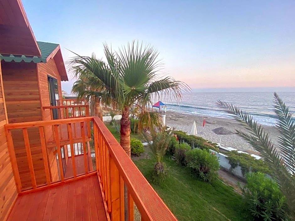 Green Paradise Beach Hotel