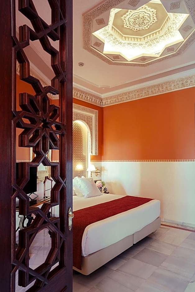 Alhambra Palace Hotel