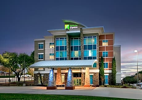 Holiday Inn Express & Suites North Dallas at Preston By IHG