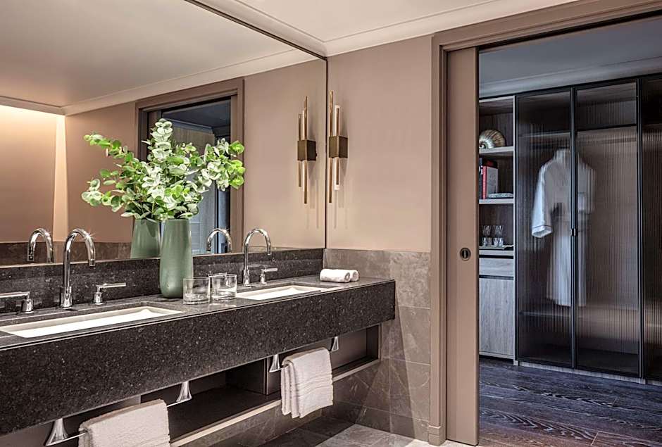 Anantara Plaza Nice Hotel - A Leading Hotel of the World
