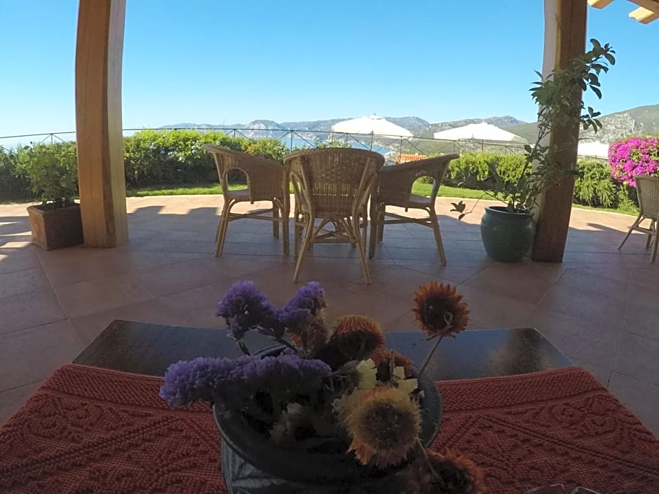 Hotel Villa Gustui Maris