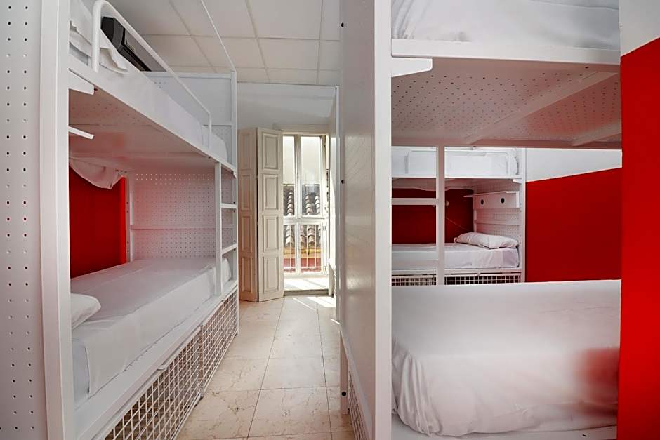 Feel Hostels City Center