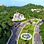 LA LOMA SUITES