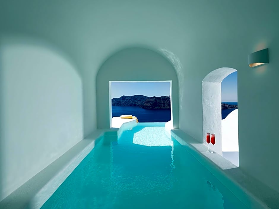 Photo 1 of 4 of The Cave Horizon Suite – Pelagos House