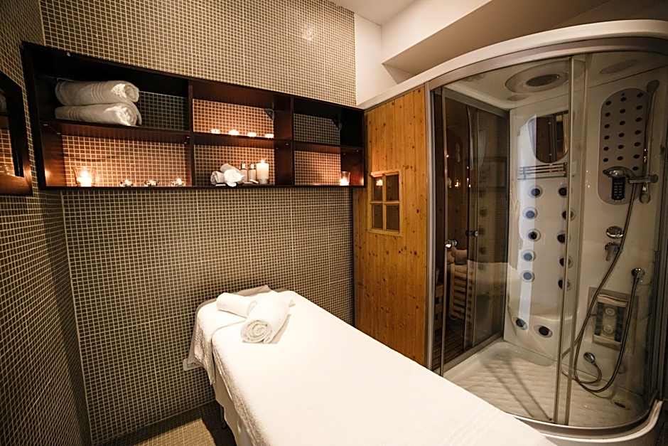 Ker Urquiza Hotel & Suites